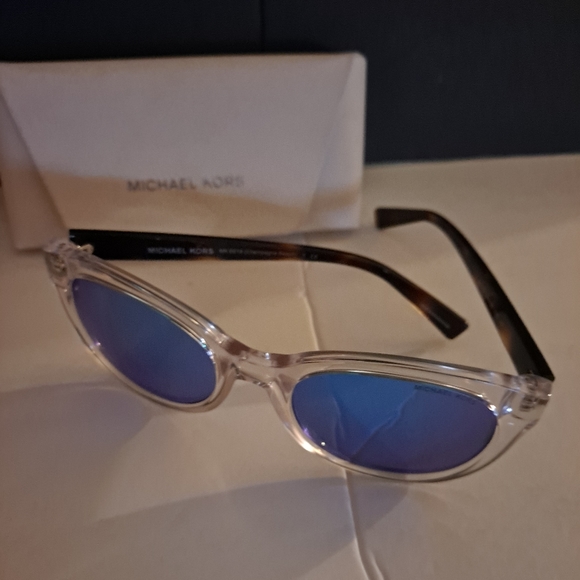 Micheal kors shades - Picture 4 of 9